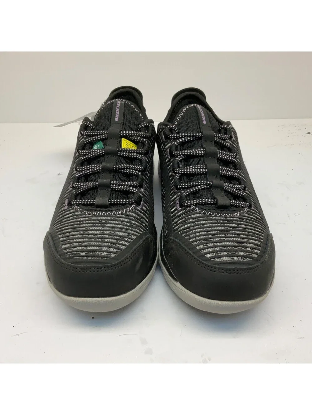Skechers new without